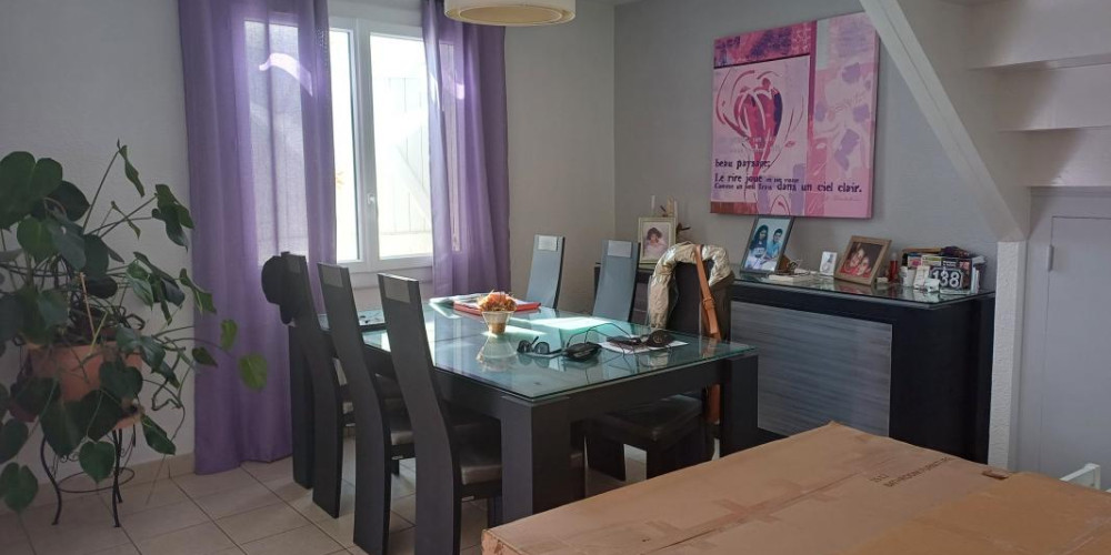 maison à ST PIERRE DU MONT (40280)